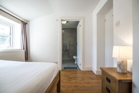 Barn Conversion - Hot Tub - Penally