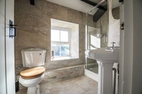 Barn Conversion - Hot Tub - Penally