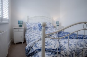 Town Heights Holiday Home  Tenby