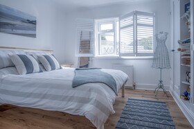 Town Heights Holiday Home  Tenby