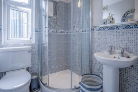 Town Heights Holiday Home  Tenby