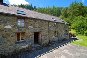 Ty Newydd