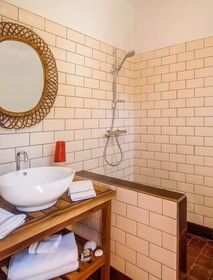 473 Grenada Boutique Resort