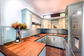 473 Grenada Boutique Resort