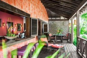 Le Phare Bleu Boutique Hotel & Marina