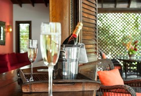 Le Phare Bleu Boutique Hotel & Marina