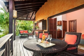 Le Phare Bleu Boutique Hotel & Marina
