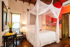 Le Phare Bleu Boutique Hotel & Marina