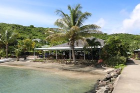 Le Phare Bleu Boutique Hotel & Marina