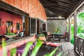 Le Phare Bleu Boutique Hotel & Marina