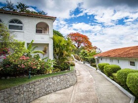 Mount Cinnamon Beach & Wellness Resort