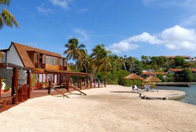 Mount Hartman Bay Estate