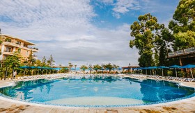 Dreamland Oasis Chakvi Hotel