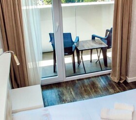 Alliance Palace Aparthotel