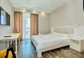 Alliance Palace Aparthotel