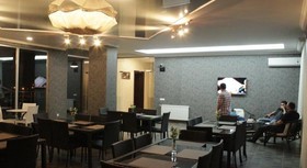 Green Hotel