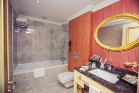 Hotel Intourist Palace