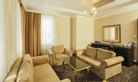 Hotel Intourist Palace