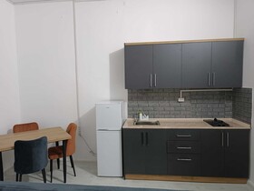 Karvi Hostel & Suites