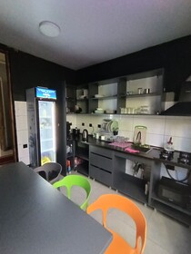 Karvi Hostel & Suites