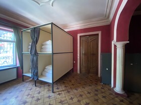 Karvi Hostel & Suites