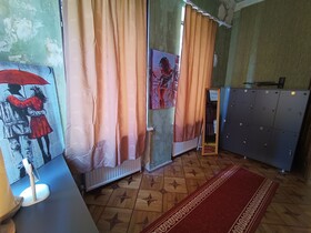 Karvi Hostel & Suites