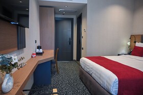 Landmark Hotel