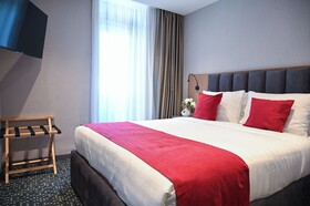 Landmark Hotel