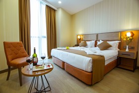 New Wave Hotel