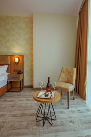 New Wave Hotel