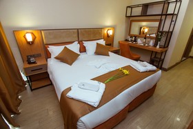 New Wave Hotel