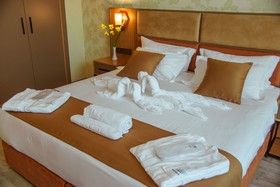 New Wave Hotel