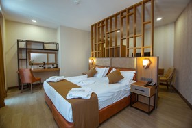 New Wave Hotel