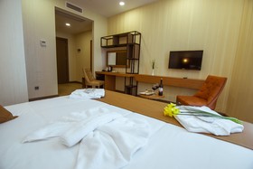 New Wave Hotel