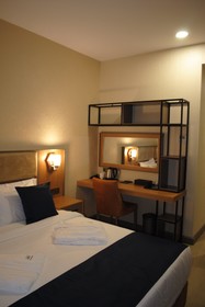 New Wave Hotel