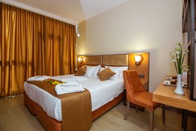 New Wave Hotel