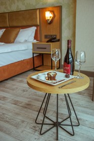 New Wave Hotel