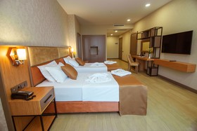 New Wave Hotel