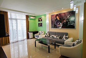 Rock Hotel First Line