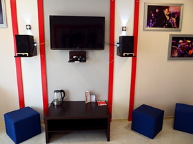 Rock Hotel First Line