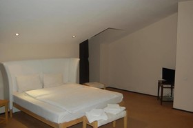 Hotel Rcheuli Palace