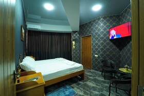 West Star Hotel