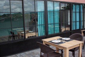 West Star Hotel