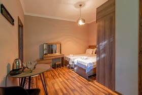 4 Rooms Boutique Hotel