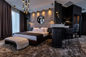 Adamo Hotel