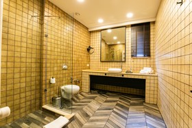Adamo Hotel