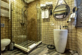 Adamo Hotel