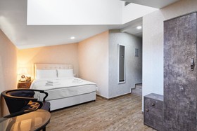 Aivani Hotel