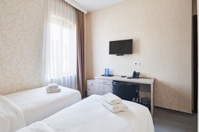 Aivani Hotel