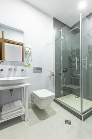 Alma Boutique Hotel